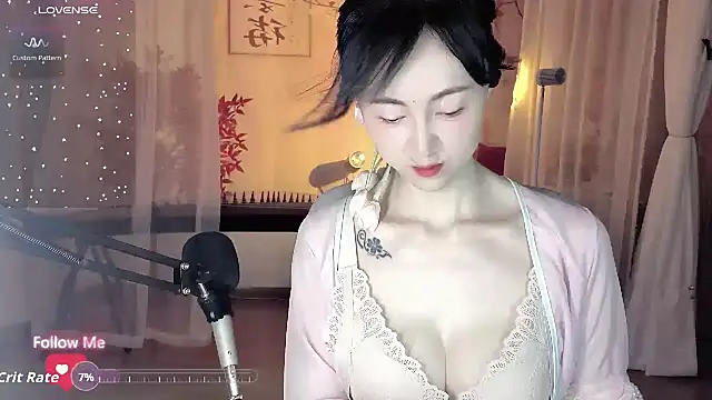 Snapshot of noomi-1111 chatting on 06.03.26 noomi-1111 online show from 06.03.26