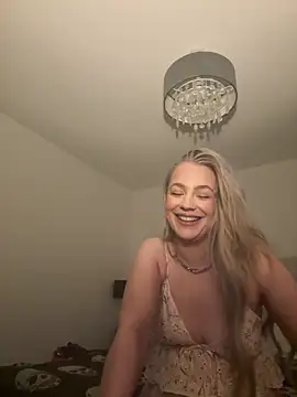 Snapshot of Alexiahaven chatting on 04.19.26 Alexiahaven online show from 04.19.26