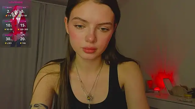 Snapshot of lillly_meow_ chatting on 04.13.26 lillly meow online show from 04.13.26
