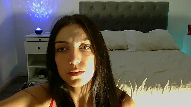 petitebelu online show from 05.04.26