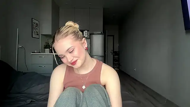 kirtova  online show from 04.15.26