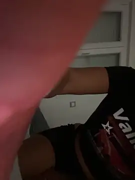 Snapshot of zensorial chatting on 04.04.26 zensorial online show from 04.04.26