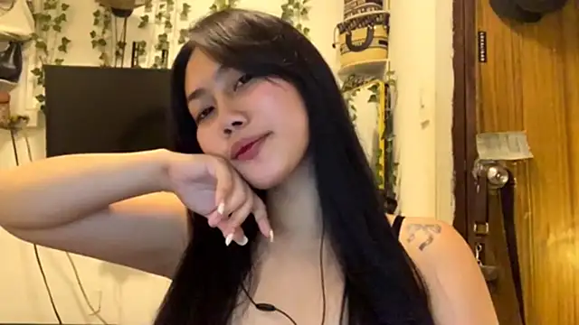 Snapshot of GlindaDejardin chatting on 04.12.26 GlindaDejardin online show from 04.12.26