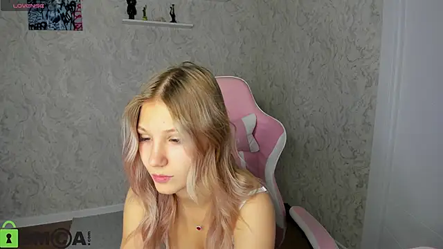 Snapshot of Angelina_Becker chatting on 06.01.26 Angelina Becker online show from 06.01.26