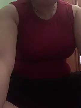   Evelyn   online show from 04.05.26