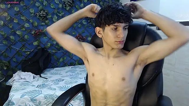 Snapshot of billy_wild chatting on 04.15.26 billy wild online show from 04.15.26