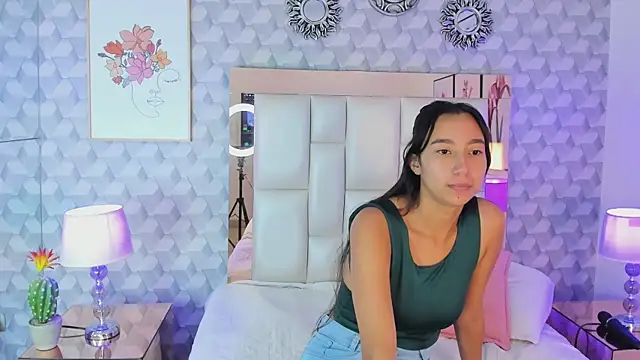 Snapshot of Amber_Ashfang chatting on 04.24.26 Amber Ashfang online show from 04.24.26