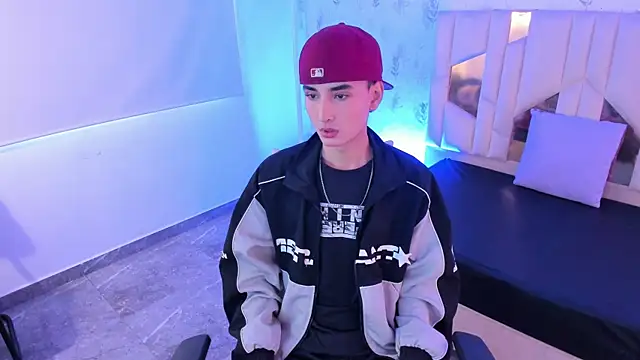 Snapshot of Eidan_tay chatting on 05.17.26 Eidan tay online show from 05.17.26