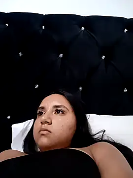 Snapshot of Valentina_Narvaez chatting on 05.08.26 Valentina Narvaez online show from 05.08.26