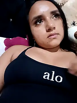 Snapshot of Valentina_Narvaez chatting on 05.14.26 Valentina Narvaez online show from 05.14.26