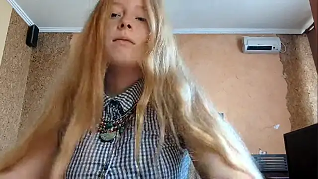 Snapshot of KateVibe_01 chatting on 05.23.26 KateVibe 01 online show from 05.23.26