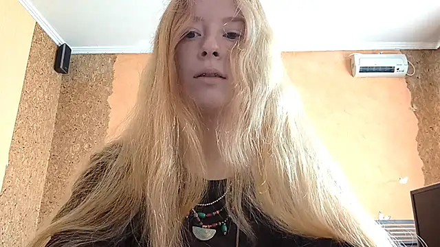 Snapshot of KateVibe_01 chatting on 05.30.26 KateVibe 01 online show from 05.30.26