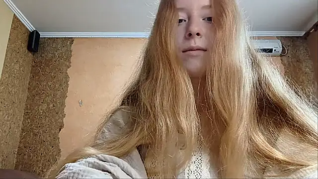Snapshot of KateVibe_01 chatting on 06.27.26 KateVibe 01 online show from 06.27.26