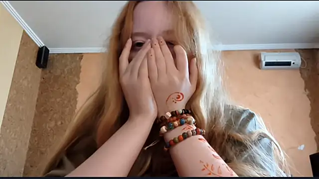 Snapshot of KateVibe_01 chatting on 07.04.26 KateVibe 01 online show from 07.04.26