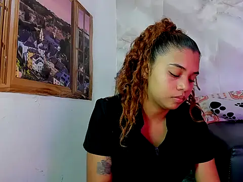 Snapshot of EllyBloom chatting on 04.19.26 EllyBloom online show from 04.19.26
