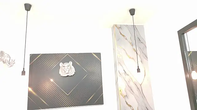 Snapshot of GoldenDesireX_ chatting on 05.17.26 GoldenDesireX online show from 05.17.26