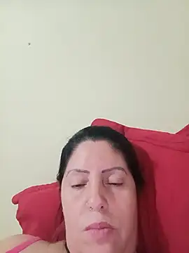 Snapshot of suziferreti chatting on 05.17.26 suziferreti online show from 05.17.26