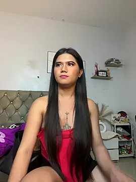 Snapshot of JassmineLove chatting on 04.18.26 JassmineLove online show from 04.18.26