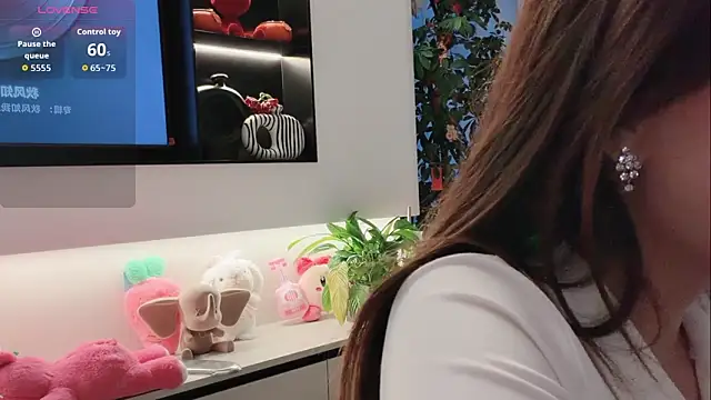 Snapshot of tingting-youu chatting on 04.28.26 tingting-youu online show from 04.28.26
