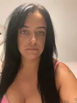 Snapshot of Katty_V chatting on 06.19.26 Katty V online show from 06.19.26