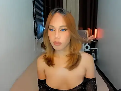 Snapshot of monita_pecunia chatting on 04.06.26 monita pecunia online show from 04.06.26