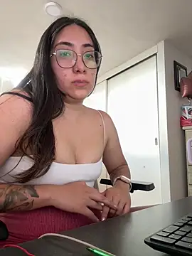 Snapshot of vampiralatina chatting on 05.25.26 vampiralatina online show from 05.25.26