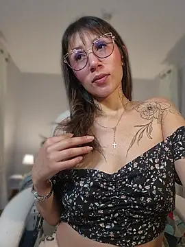 Snapshot of Mar_puentes chatting on 07.18.26 Mar puentes online show from 07.18.26