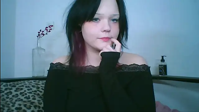 Snapshot of abbey-BAT chatting on 04.29.26 abbey-BAT online show from 04.29.26
