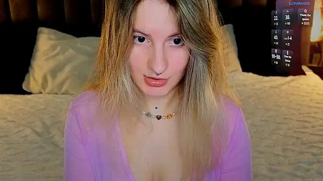 Snapshot of Daryana_Gray chatting on 05.12.26 Daryana Gray online show from 05.12.26
