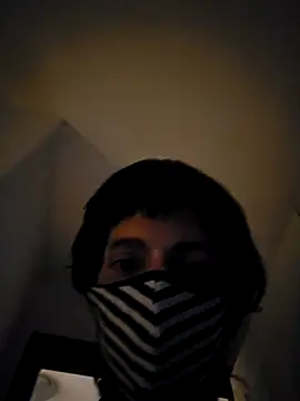 Wayuphornybttm online show from 04.05.26