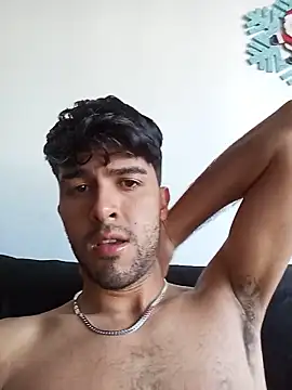 Snapshot of RodrigoColby2 chatting on 05.19.26 RodrigoColby2 online show from 05.19.26