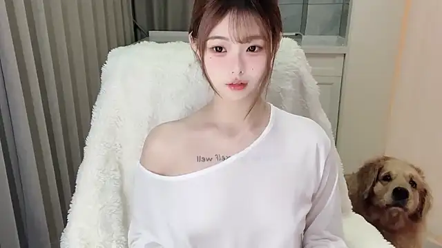 Snapshot of xiaoyugan_cute chatting on 04.22.26 xiaoyugan cute online show from 04.22.26