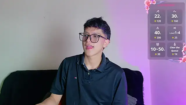 Snapshot of SaNti_ll chatting on 07.04.26 SaNti ll online show from 07.04.26