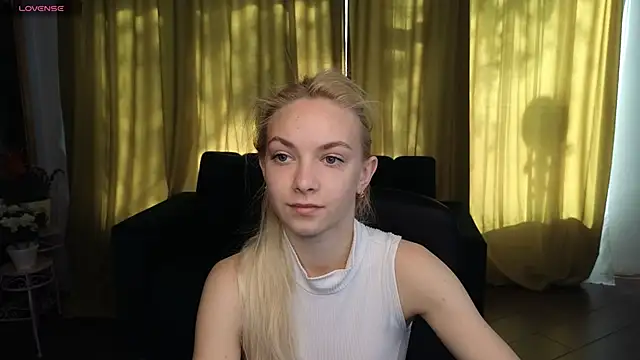 Snapshot of SonnySofia chatting on 05.06.26 SonnySofia online show from 05.06.26