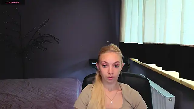 Snapshot of SonnySofia chatting on 05.12.26 SonnySofia online show from 05.12.26