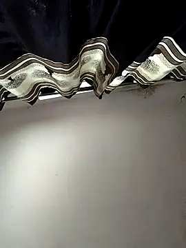 Simisingh1 online show from 04.18.26