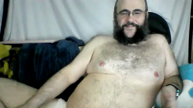 Snapshot of BriTheTopBear chatting on 04.15.26 BriTheTopBear online show from 04.15.26
