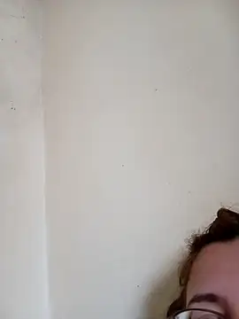 Snapshot of Nisrin_ay chatting on 05.17.26 Nisrin ay online show from 05.17.26