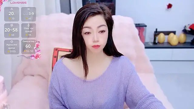 Snapshot of Millin-Mi chatting on 04.20.26 Millin-Mi online show from 04.20.26