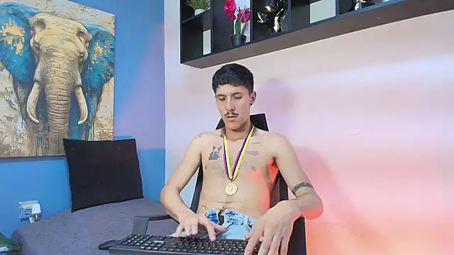 Snapshot of ALEXXXTREM69 chatting on 05.15.26 ALEXXXTREM69 online show from 05.15.26