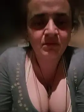 Snapshot of AnabelBexley chatting on 04.14.26 AnabelBexley online show from 04.14.26