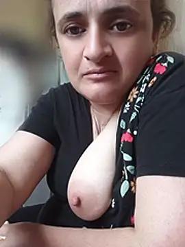 Snapshot of AnabelBexley chatting on 05.18.26 AnabelBexley online show from 05.18.26