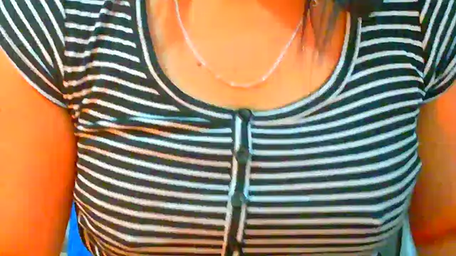 Snapshot of MojaditPussy chatting on 04.13.26 MojaditPussy online show from 04.13.26