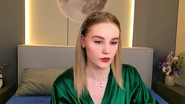 Snapshot of Molly_Voses chatting on 06.23.26 Molly Voses online show from 06.23.26