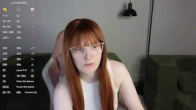 Snapshot of JessieWayy chatting on 04.13.26 JessieWayy online show from 04.13.26