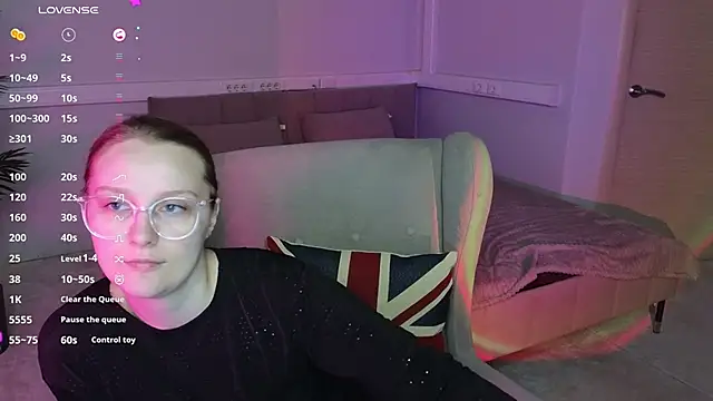Snapshot of JessieWayy chatting on 05.19.26 JessieWayy online show from 05.19.26