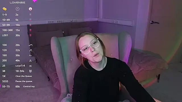 Snapshot of JessieWayy chatting on 05.19.26 JessieWayy online show from 05.19.26