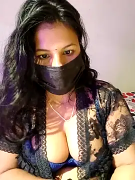 Snapshot of Hot_Alicee chatting on 05.17.26 Hot Alicee online show from 05.17.26