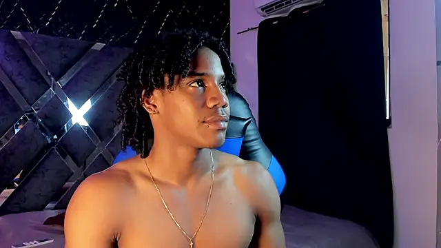 Snapshot of axel_silva4 chatting on 04.30.26 axel silva4 online show from 04.30.26