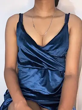 Snapshot of simran-cam chatting on 04.08.26 simran-cam online show from 04.08.26